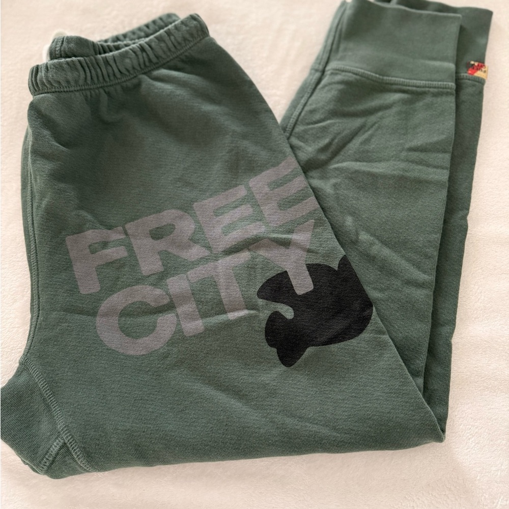 Freecity Green Track Pants size Small